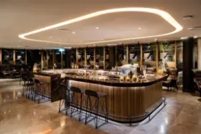 Chic Bars and Entertainment