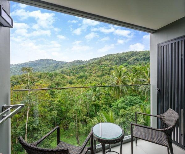 Mida Grande Resort Phuket (Deluxe Room) - Image 2