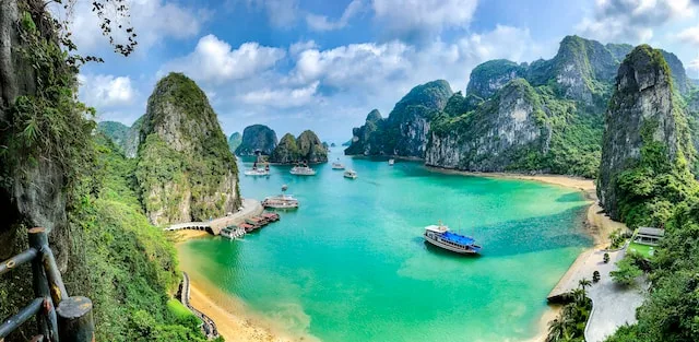 Ha Long Bay - Vietnam