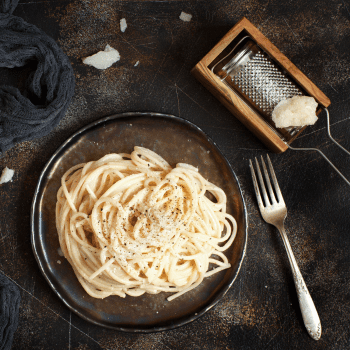 Bowl of Cacio e Pepe pasta