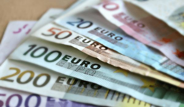 Six Euro notes, 10, 20, 50, 100 and 500